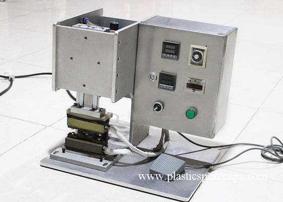 El canalón caliente de la prensa capsula la máquina del lacre para Doypack laminado semi automático