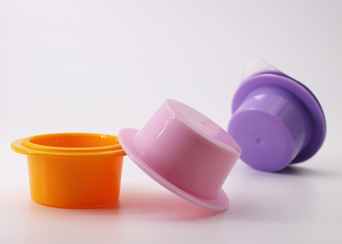pequeños envases de plástico redondos disponibles 10g para el empaquetado de seda de la máscara de la aguamarina