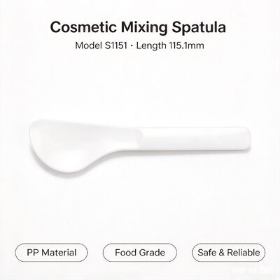 Calidad  Food grade PP cosmetic spatula S1151, 115.1mm plastic beauty mixing scoop. Smooth curved head for mixing mask powder & applying skincare cream, ideal for beauty salon & home DIY skincare Fábrica