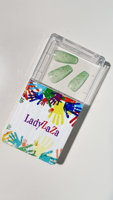 Manchas de alta calidad 32pcs uñas artificiales personalizadas púrpura arte de uñas de arco corbata portátil armadura Presionar en las uñas