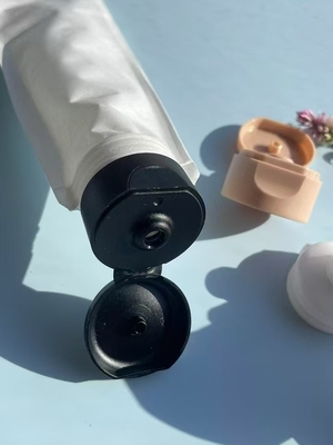 Revolucionar el embalaje cosmético con tubos de bolsas de chorro asequibles personalizables y versátiles