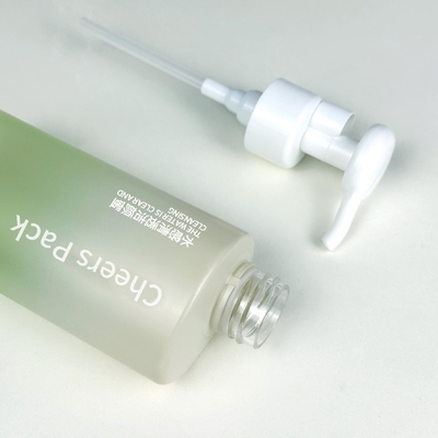Nuevo diseño envases cosméticos 150ml/500ml Envases para el cuidado de la piel Botella de PET de gradiente blanco con bomba de loción