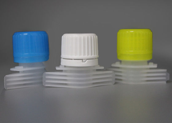 Casquillos plásticos del canalón del moldeo a presión PE en la talla 16mm para el bolso del licor