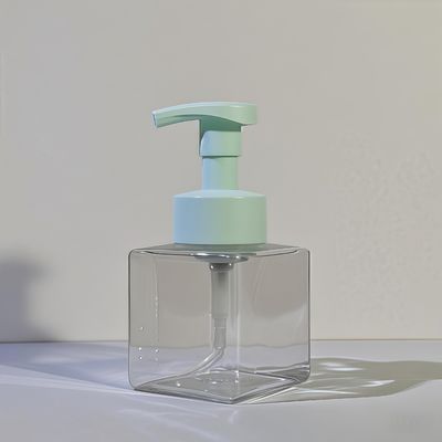 Botella cuadrada de bomba de loción cosmética con material PET y bomba de prensa para envases para el cuidado de la piel